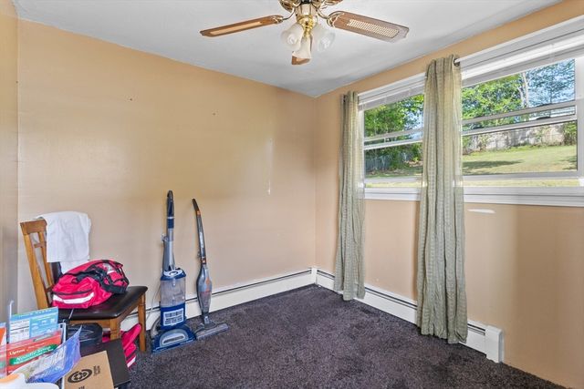 82 Brooks St, Worcester, MA 01606