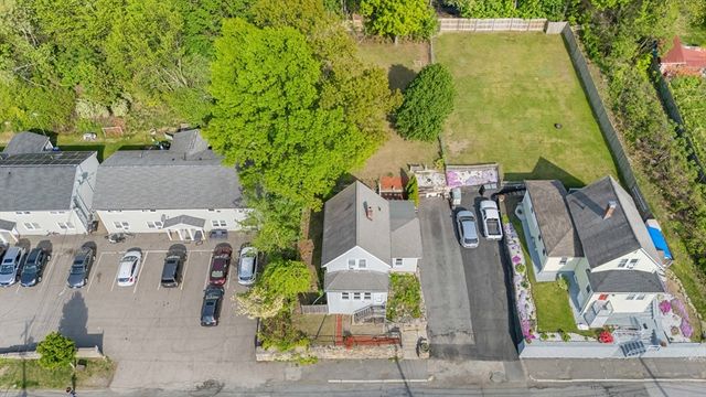 82 Brooks St, Worcester, MA 01606