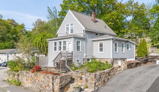 82 Brooks St, Worcester, MA 01606