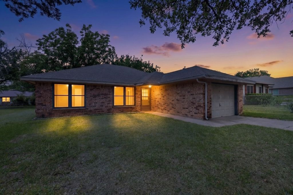 606 New Hope Street, Terrell, TX 75160