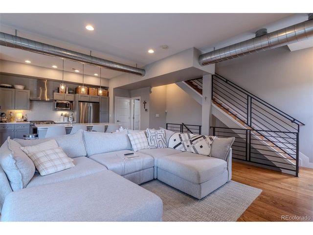 3318 S Washington St, Englewood, CO 80113