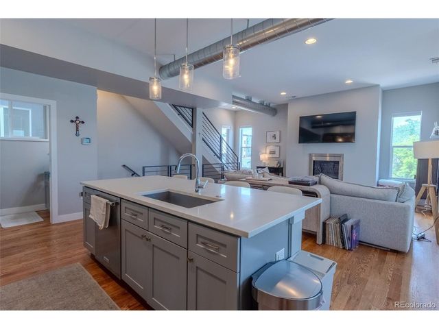 3318 S Washington St, Englewood, CO 80113