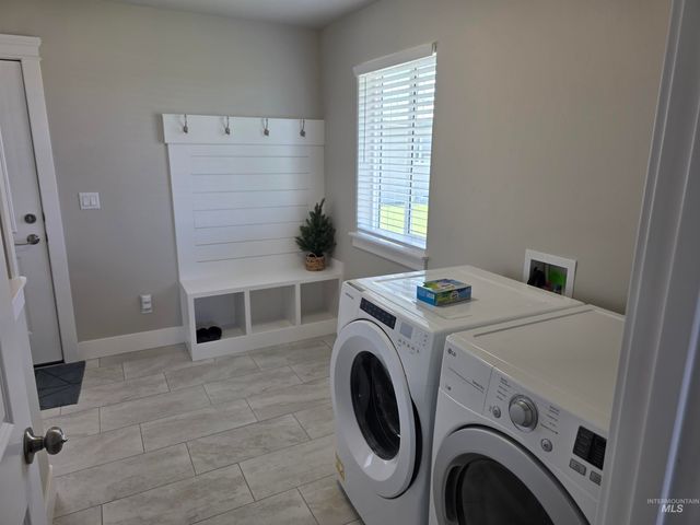 2843 E 3500 N., Twin Falls, ID 83301