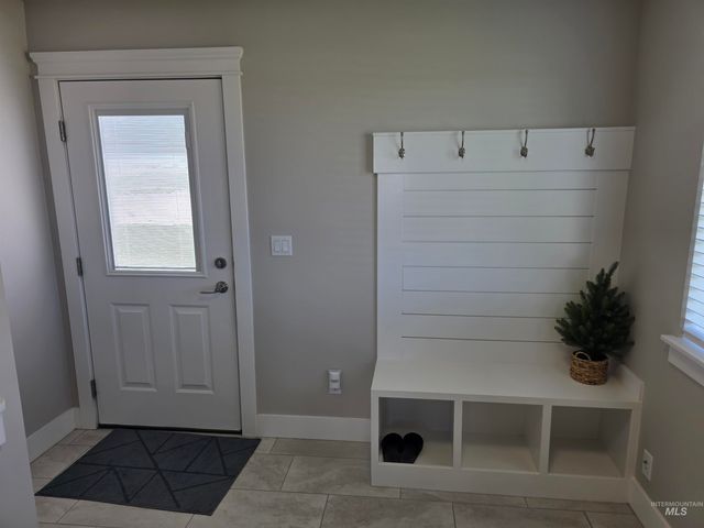 2843 E 3500 N., Twin Falls, ID 83301