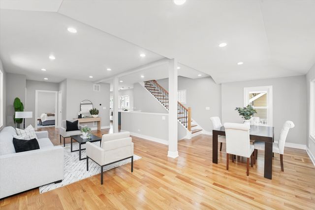 4119 N Meade Avenue, Chicago, IL 60634