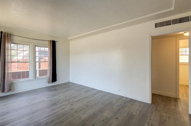 1204 W Yale Avenue, Fresno, CA 93705
