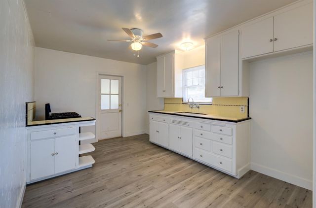 1204 W Yale Avenue, Fresno, CA 93705