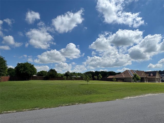 105 Elmwood Drive, Ovilla, TX 75154
