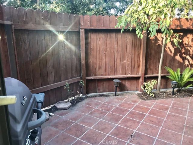 17807 Devonshire Street 4, Northridge, CA 91325