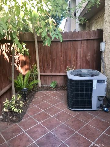 17807 Devonshire Street 4, Northridge, CA 91325