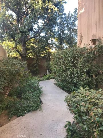 17807 Devonshire Street 4, Northridge, CA 91325