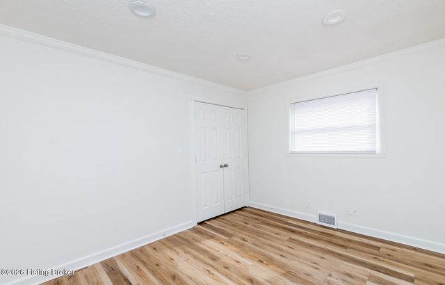 3700 Taylorsville Rd, Louisville, KY 40220