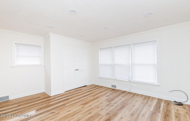 3700 Taylorsville Rd, Louisville, KY 40220