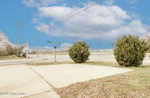 3700 Taylorsville Rd, Louisville, KY 40220