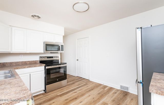 3700 Taylorsville Rd, Louisville, KY 40220