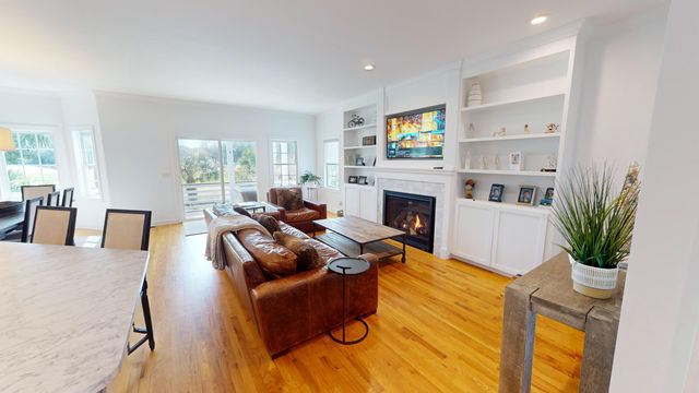 15 Yacht Harbor Court, Isle Of Palms, SC 29451
