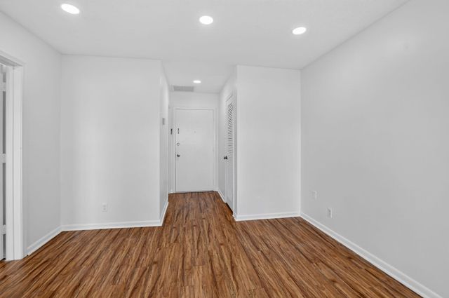 298 SW 6th Street 204, Boca Raton, FL 33432