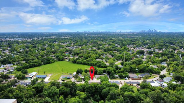 8414 Garland Street, Houston, TX 77017