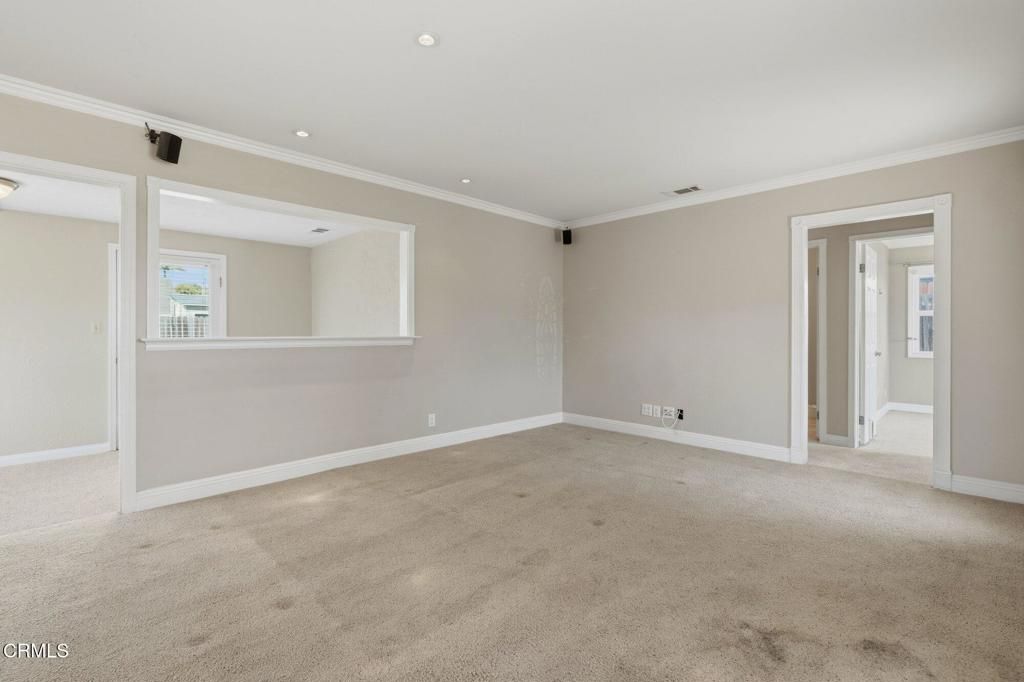 Image 10 of property listing at 511 Eva Street, Ventura, CA 93003