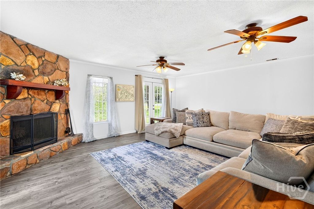 Image 12 of property listing at 802 Walthour Road, Savannah, GA 31410