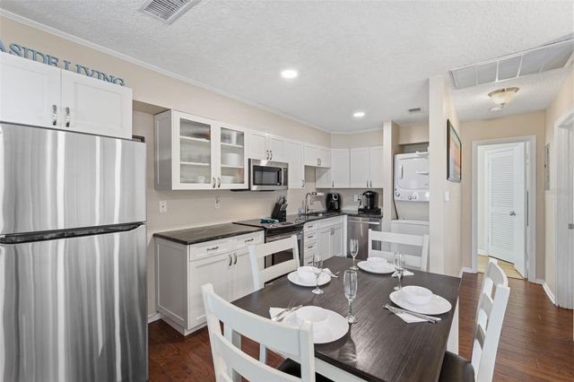 5117 SALMON DRIVE SE B, St Petersburg, FL 33705