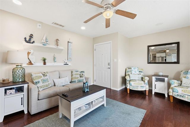 5117 SALMON DRIVE SE B, St Petersburg, FL 33705