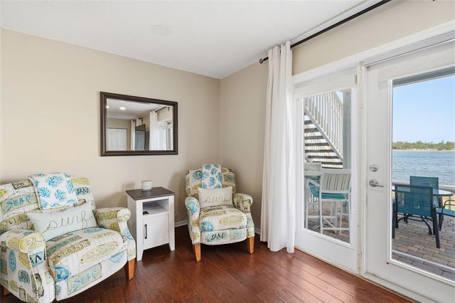5117 SALMON DRIVE SE B, St Petersburg, FL 33705