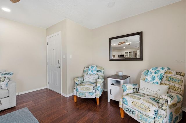 5117 SALMON DRIVE SE B, St Petersburg, FL 33705