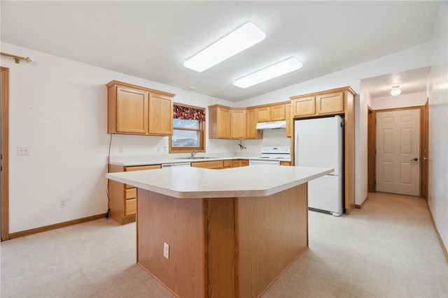 509 Florence Street, Norway, IA 52318