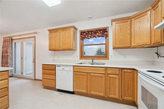 509 Florence Street, Norway, IA 52318