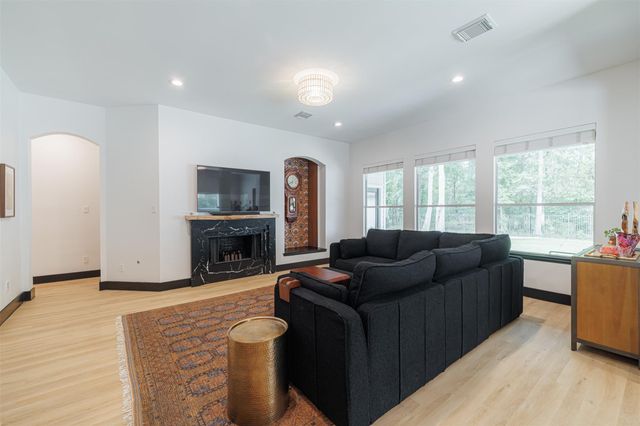 2106 Tessie Cove Lane, Spring, TX 77386