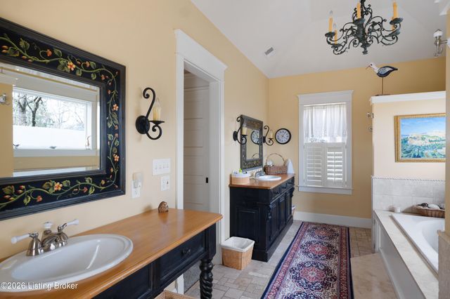 1700 Cherokee Rd, Louisville, KY 40205