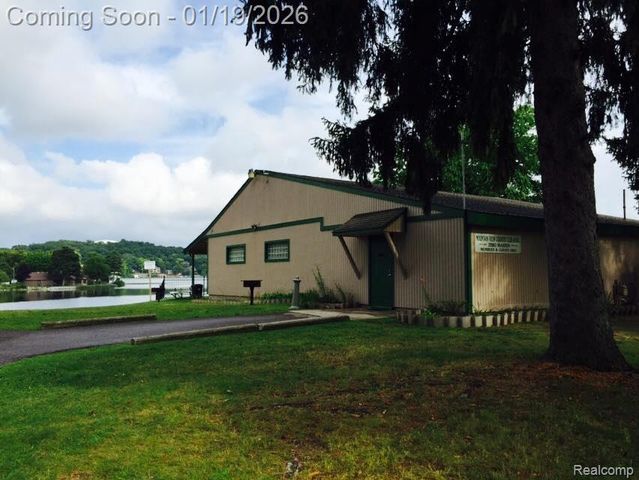 3783 Maiden Street, Waterford Charter Township, MI 48329