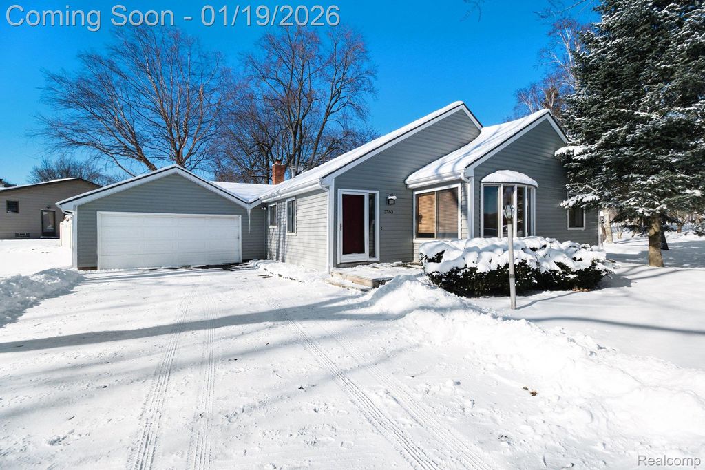 3783 Maiden Street, Waterford Charter Township, MI 48329