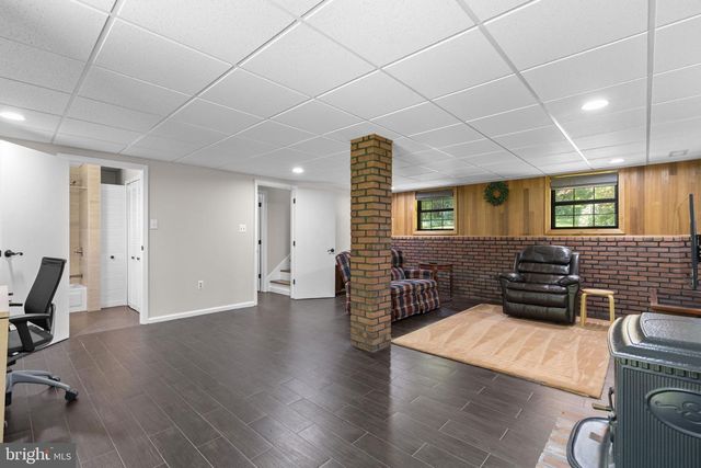 8250 RAILROAD AVE, Pasadena, MD 21122