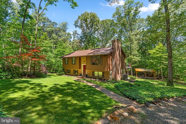 8250 RAILROAD AVE, Pasadena, MD 21122