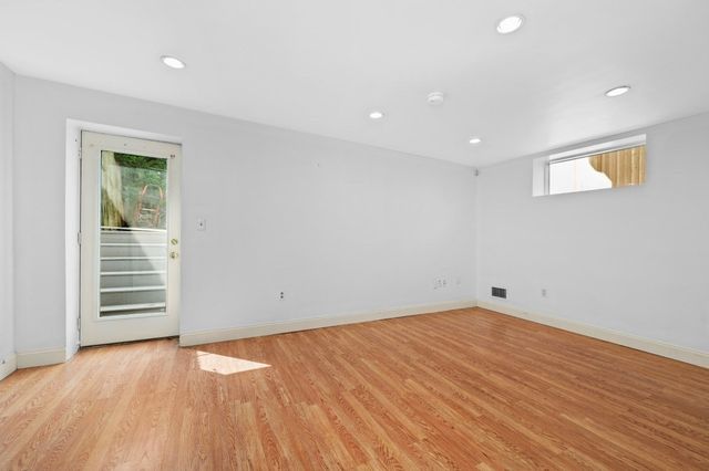 61 Baxter St. 61, Boston, MA 02127