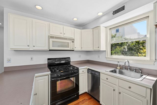 61 Baxter St. 61, Boston, MA 02127