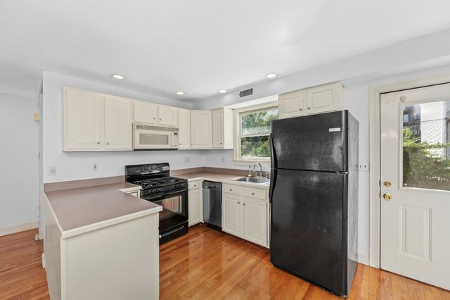 61 Baxter St. 61, Boston, MA 02127