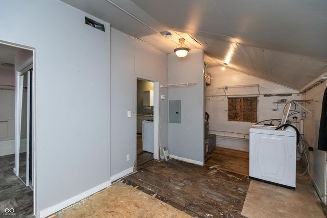 1427 Pearl Street, Columbus, IN 47201