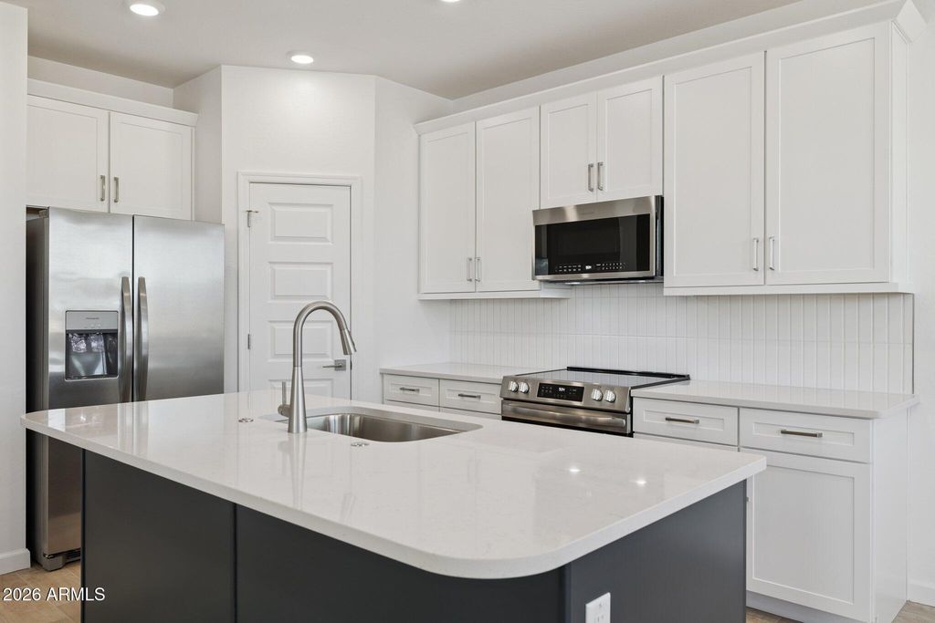 32580 N SMOKE VIEW Trail, Peoria, AZ 85383 — photo 5