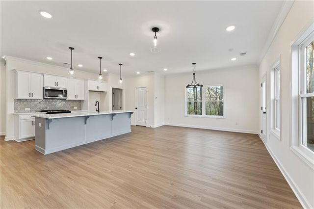 325 Colsen Drive, Acworth, GA 30102