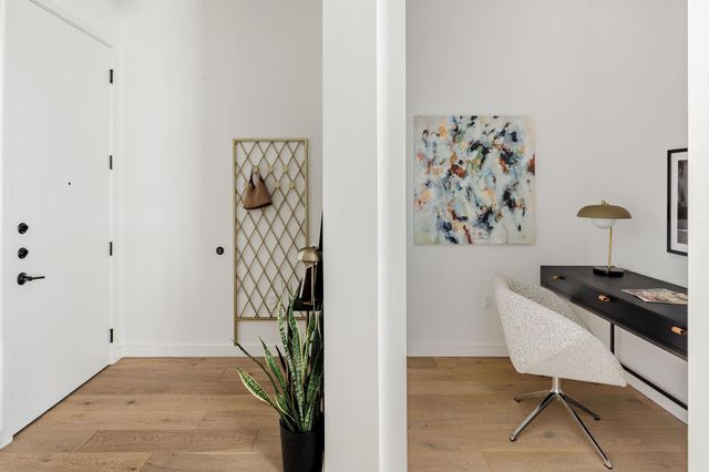 800 Embassy DR 408, Austin, TX 78702