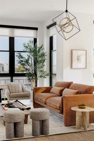 800 Embassy DR 408, Austin, TX 78702