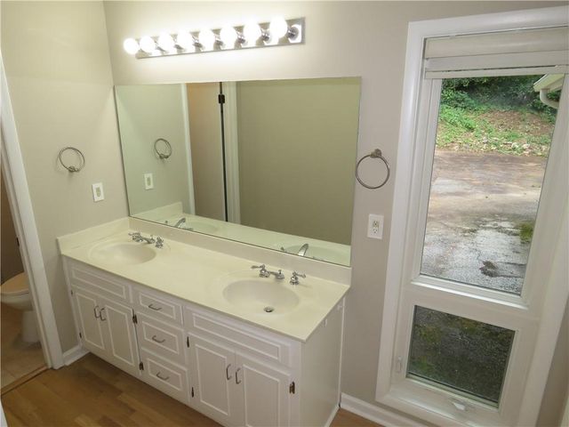 2079 Silversmith Lane, Stone Mountain, GA 30087