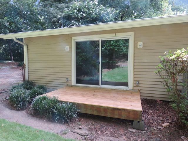 2079 Silversmith Lane, Stone Mountain, GA 30087