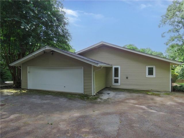 2079 Silversmith Lane, Stone Mountain, GA 30087