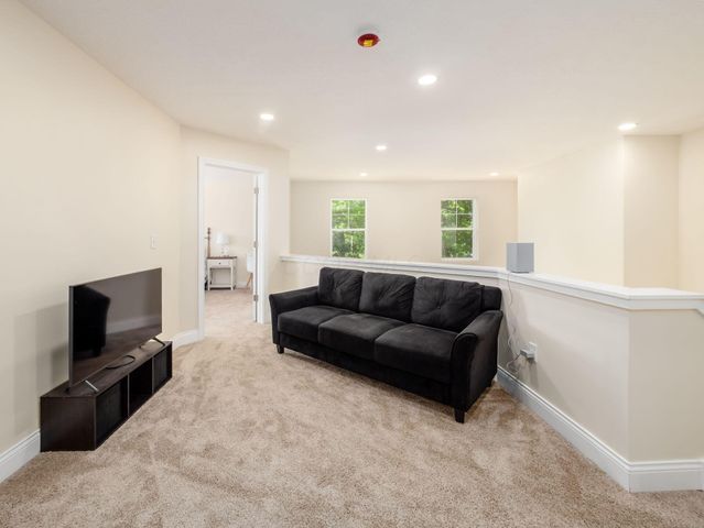 3832 Emmons Avenue, Columbus, OH 43219