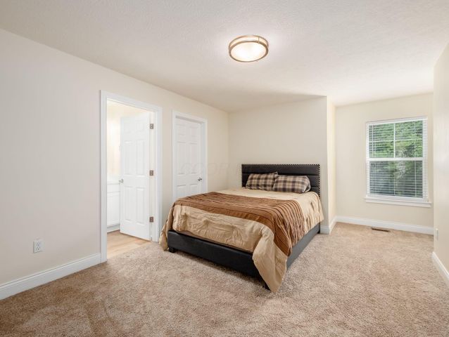 3832 Emmons Avenue, Columbus, OH 43219