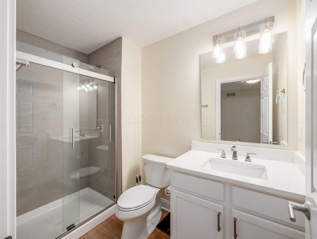 3832 Emmons Avenue, Columbus, OH 43219